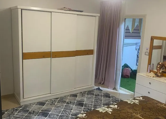 Elkusser Apartment *